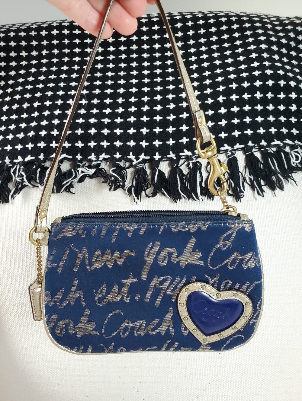COACH Poppy New York 1941 Script Wristlet Navy Blue Heart Limited Edition